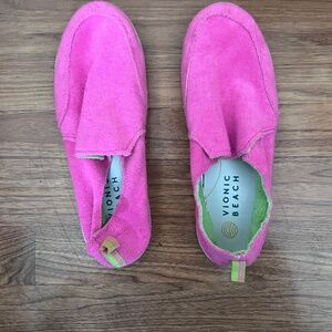 Vionic Beach slip-on